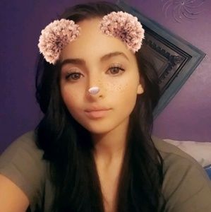 Meet your Posher, Laili